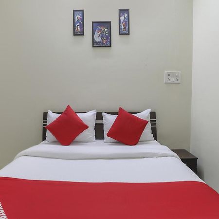 Collection O Shyam Vatika Banquet And Rooms Surat Exterior photo