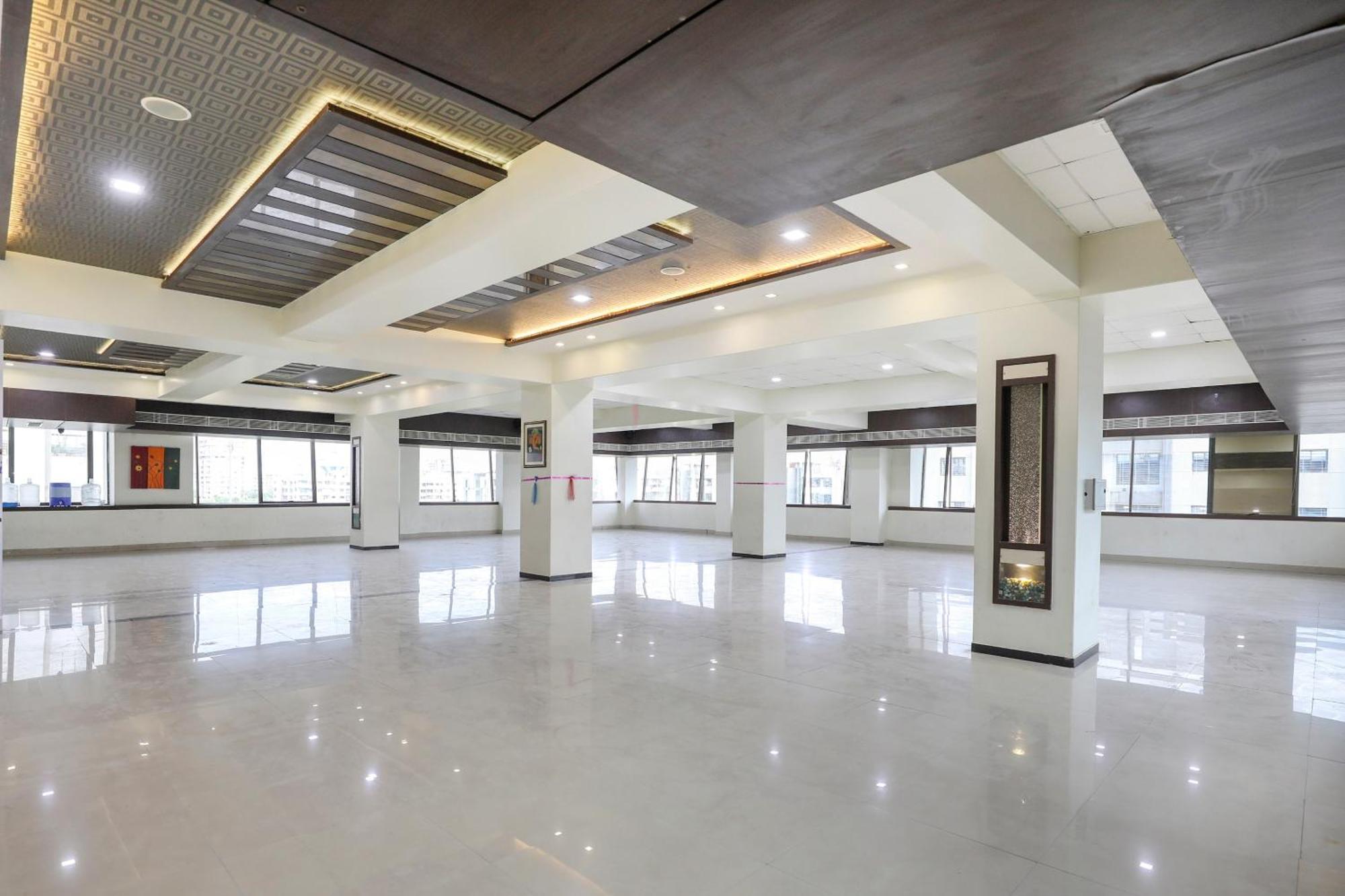 Collection O Shyam Vatika Banquet And Rooms Surat Exterior photo