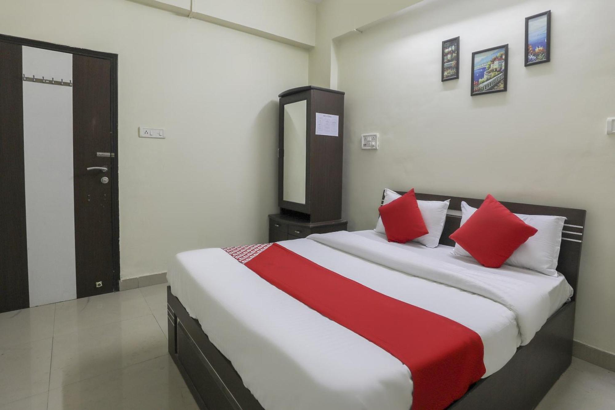 Collection O Shyam Vatika Banquet And Rooms Surat Exterior photo
